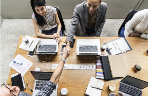 Cara Membangun Identitas Brand yang Kuat Bersama Creative Agency Jakarta 